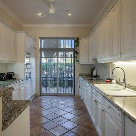 3br Apt-quinta Do Lago-private Terrace شقة *